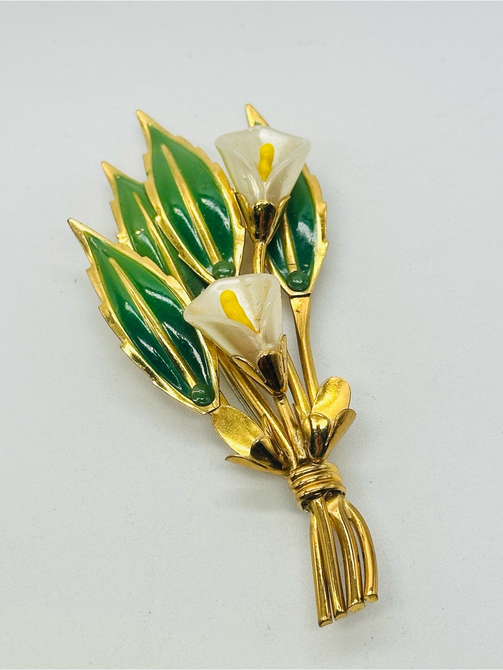 Vintage Coro Calla Lily Flower Bouquet Brooch Pin Enamel Leaf Figural Gold Tone